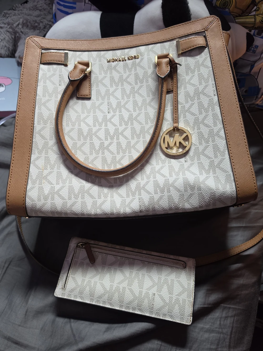 Michael Kors Dillon Satchel in the Vanilla and Acorn